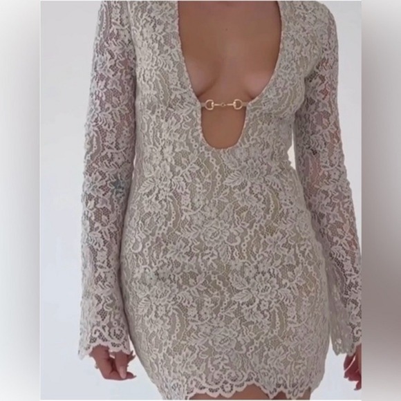 Rumored Fools Rush In Mini Short Lace Dress, Cream,‎ Size S, NWT - Picture 3 of 14